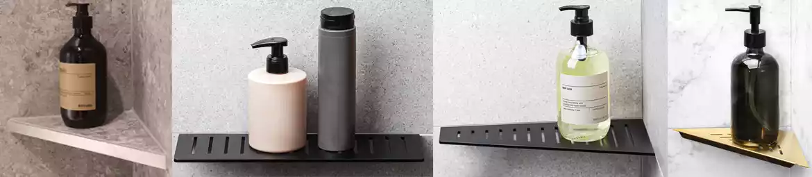 Modern duschhylla integrerad i kakelfogen