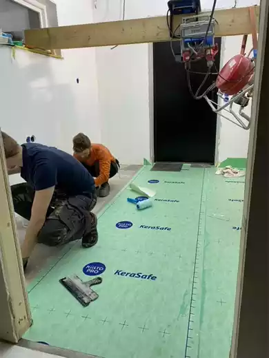 Tvättstuga med folie och Keramix A+X 1