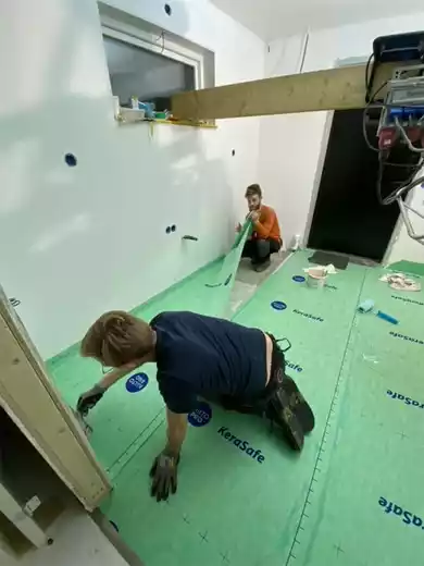 Tvättstuga med folie och Keramix A+X 2